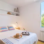 Mirella Apartment *